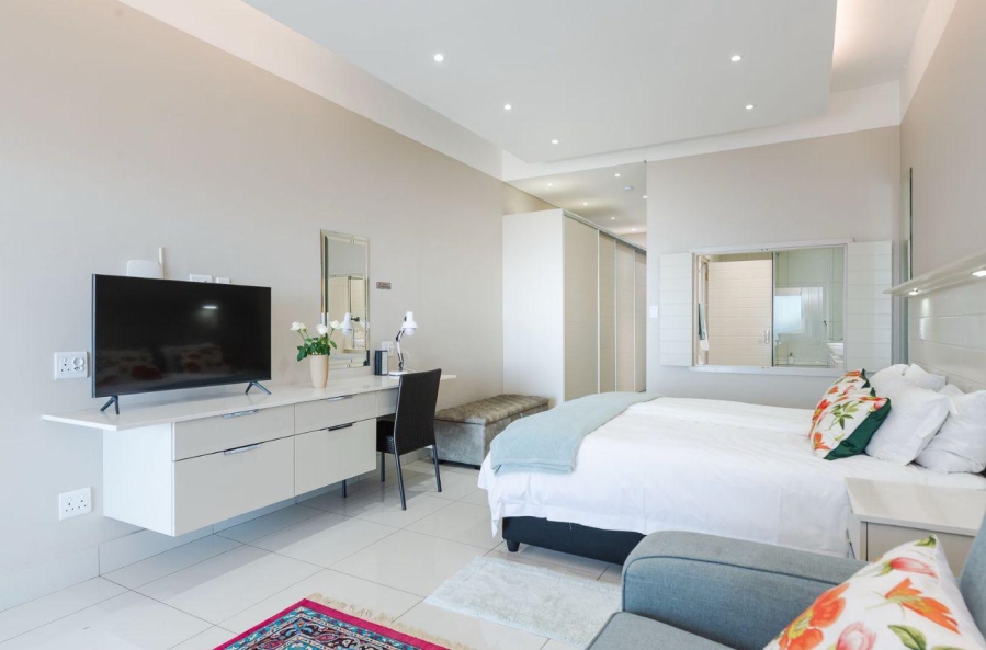 11 Bedroom Property for Sale in Camps Bay Western Cape